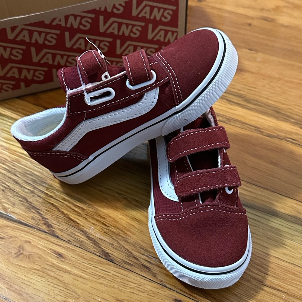 Kids Old Skool V Suede Shoe (Velcro)